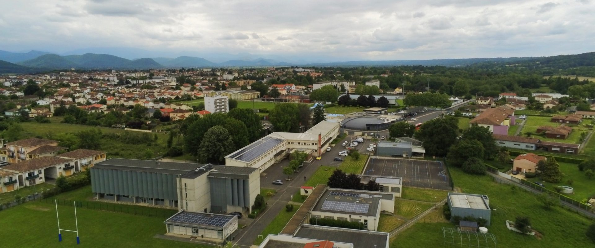 batiment extérieur Campus Pyrénées Comminges